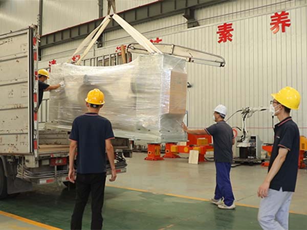 焊接機(jī)器人廠家 焊接機(jī)器人廠家